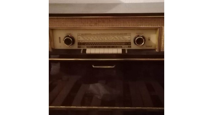 Grundig Salyangoz Kafalı Plak Çalar - Radyo